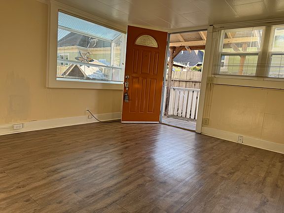 3rd image of 227A E Lake Ave