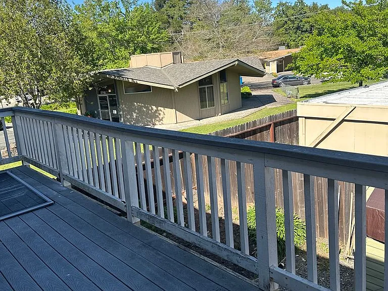 2510 Yulupa Ave — Photo 9