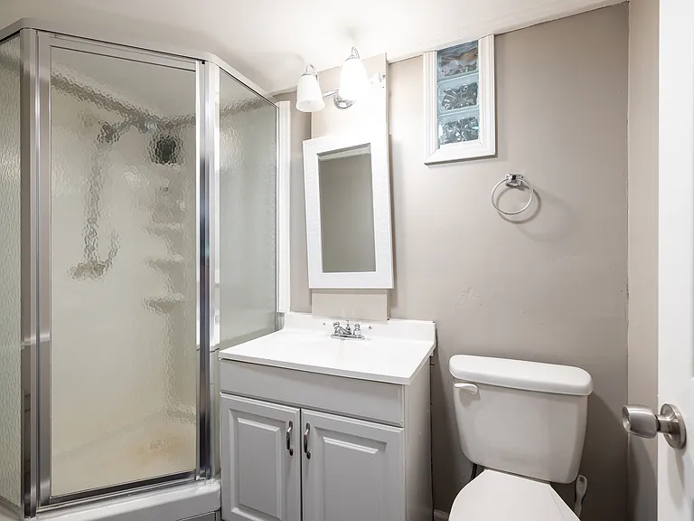 2124 Rockland Ct — Photo 47
