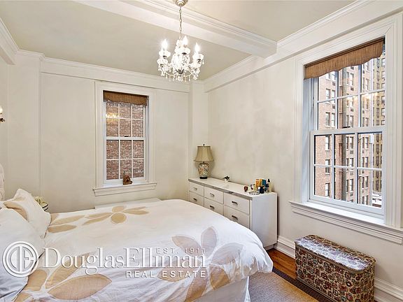 4th image of 105 E 38th St APT 6A