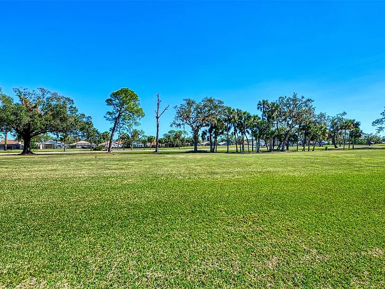 5761 Avista Dr #5761 — Photo 47