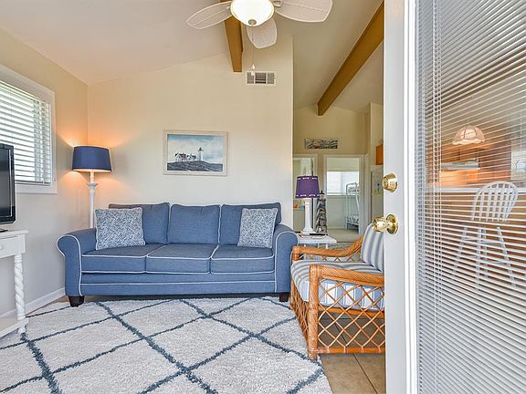 3rd image of 4035 Ector Dr