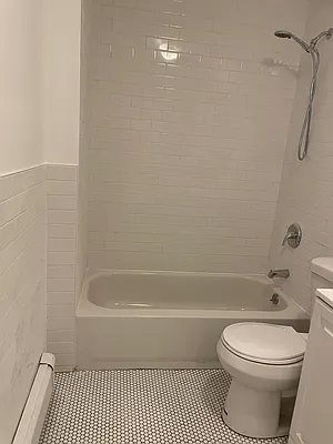 Rented by Moving Forward Real Estate NYC | media 39