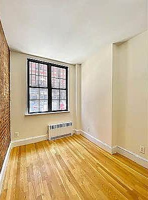5th image of 67 Thompson St APT 1D