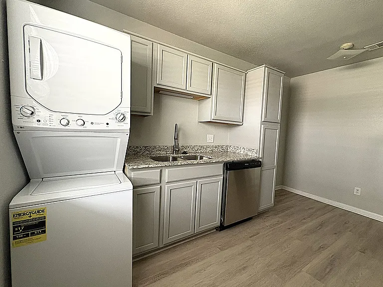 305 Northern Dove Ln #A — Photo 5