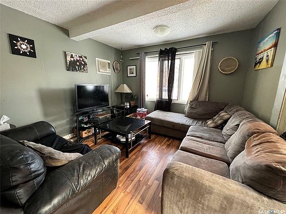2nd image of 429 L Ave N