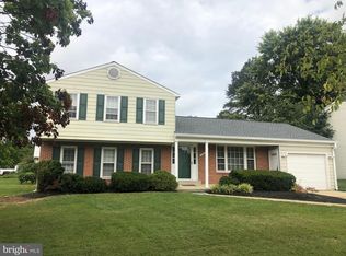 17600 Shamrock Dr, Olney, MD 20832