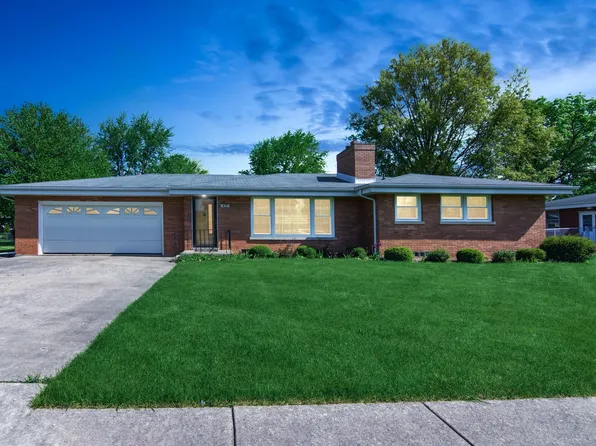 433 Miller St, Beecher, IL 60401