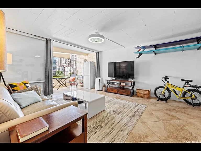 225 Kaiulani Ave #8XX — Photo 7