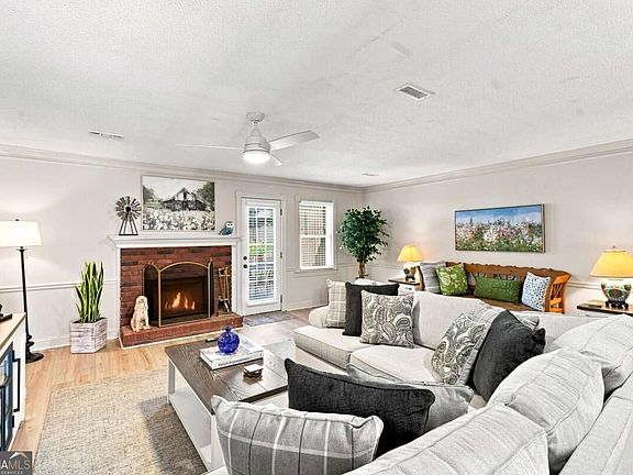 2nd image of 1208 Magnolia Way SE