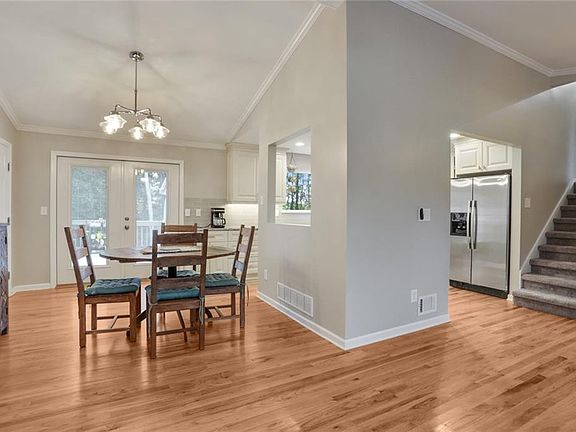 5th image of 2695 Big Oaks Dr SW