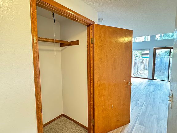 3rd image of 14018 NE 13th St