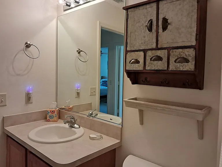 364 Katherine Pl — Photo 10