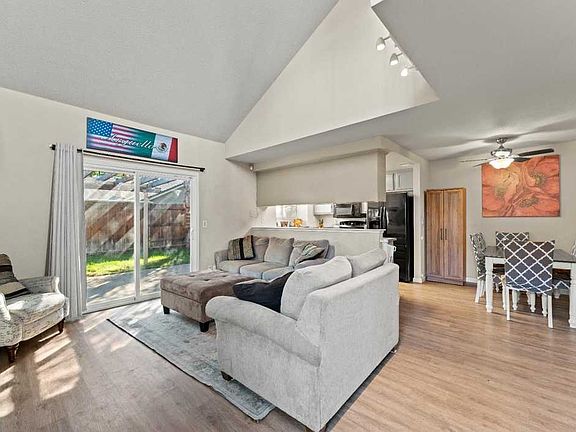 3rd image of 1001 Cirby Oaks Way