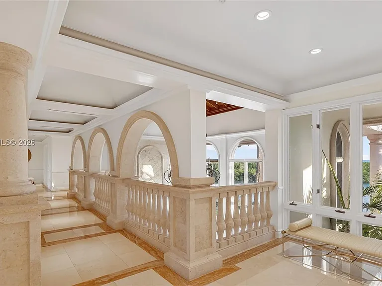 260 Cape Florida Dr — Photo 43