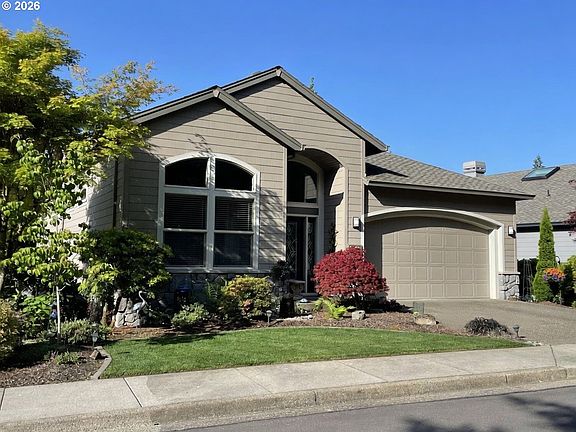 2nd image of 642 SE 38th Dr