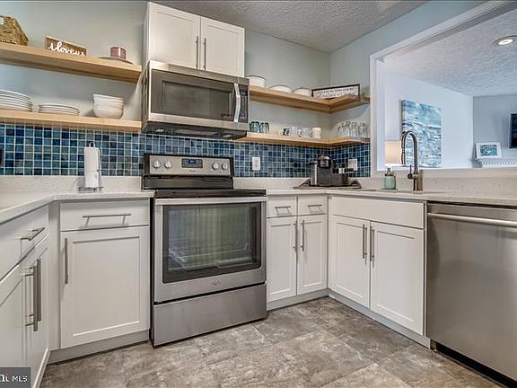 4th image of 22135 Saint Josephs Cir