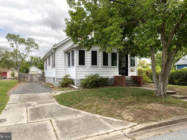 5014 Roanoke Pl, College Park, MD 20740