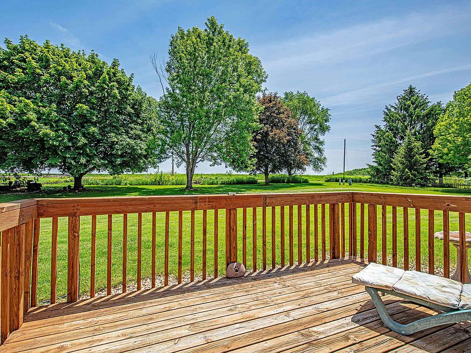 1st image of 3865 Sunny Wood Dr