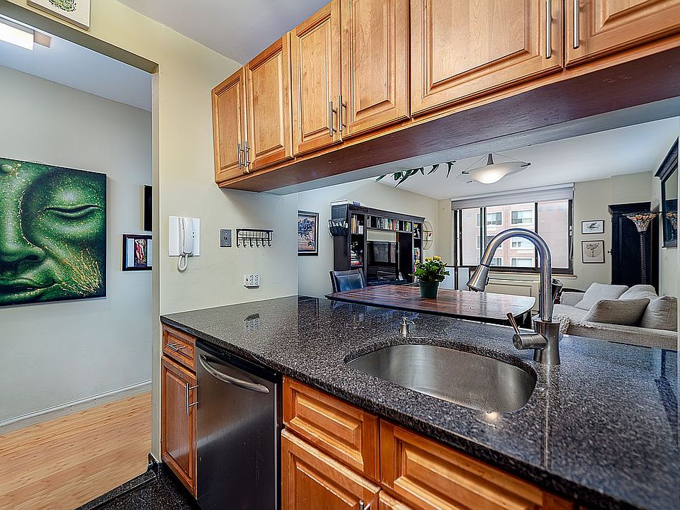 1st image of 300 Albany St APT 6M