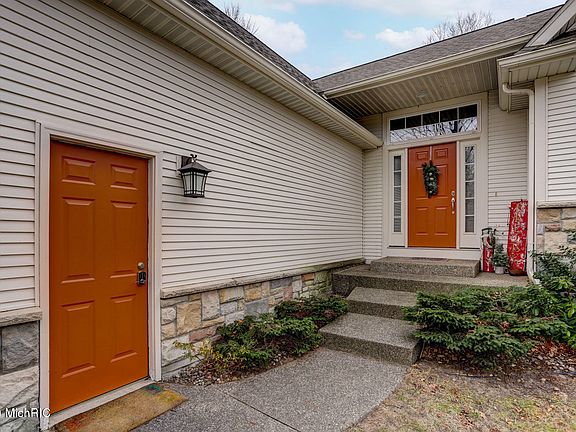 3rd image of 2276 Perry St