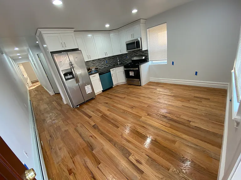 422 Saint Lawrence Ave #2 — Photo 3