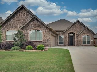 612 Peach Ln, Burleson, TX 76028