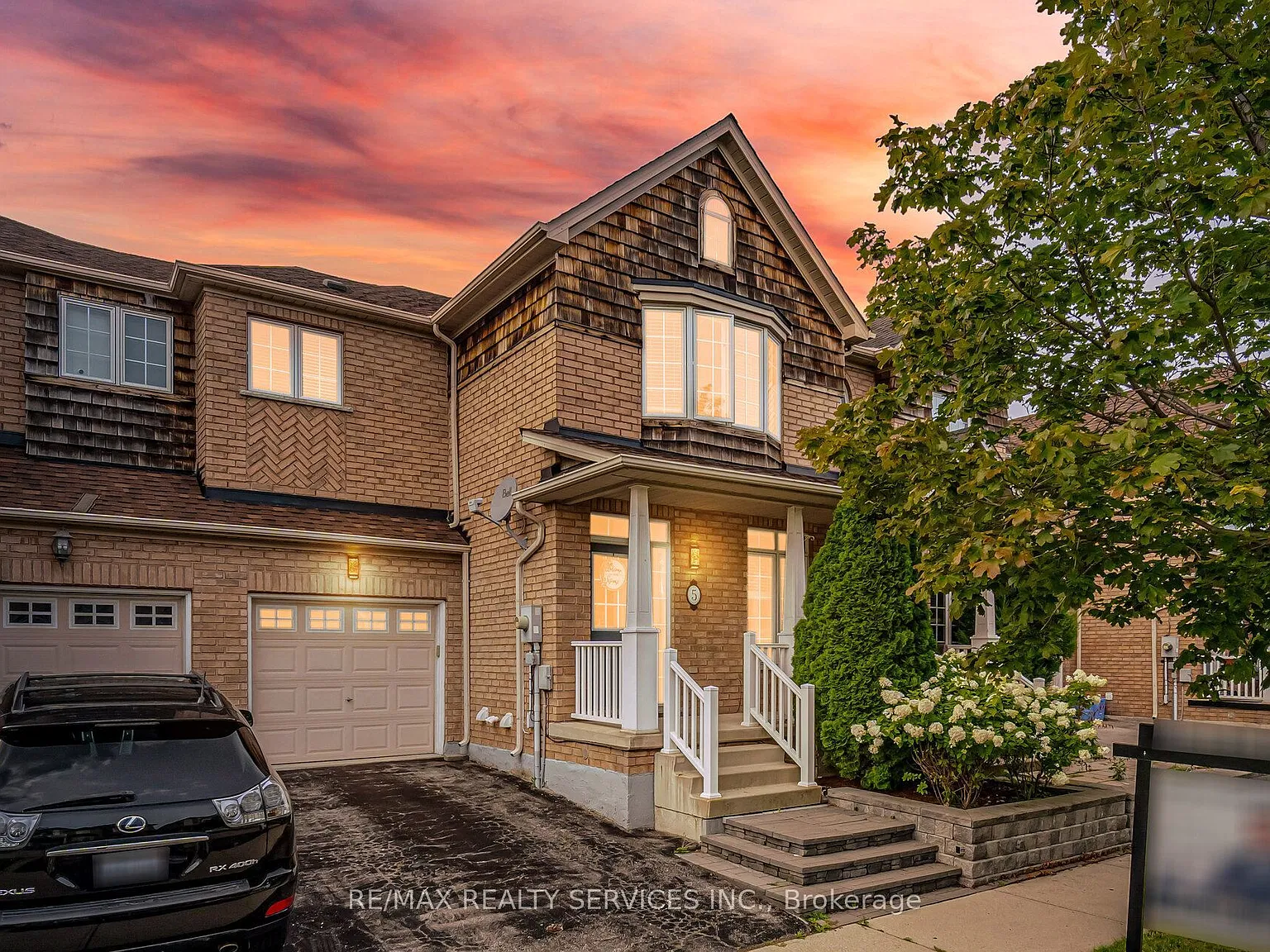 3 bed, $2,999 — Photo 1