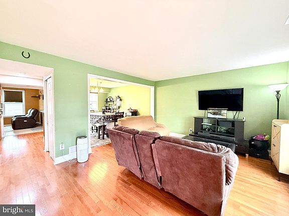 5th image of 3351 Carroll Ct #S