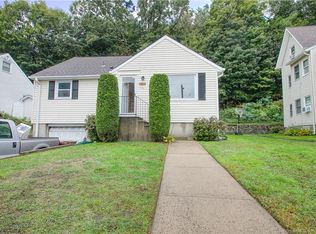 136 Hillside Ave, Shelton, CT 06484