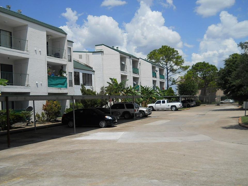 1st image of 2824 S Bartell Dr APT 13