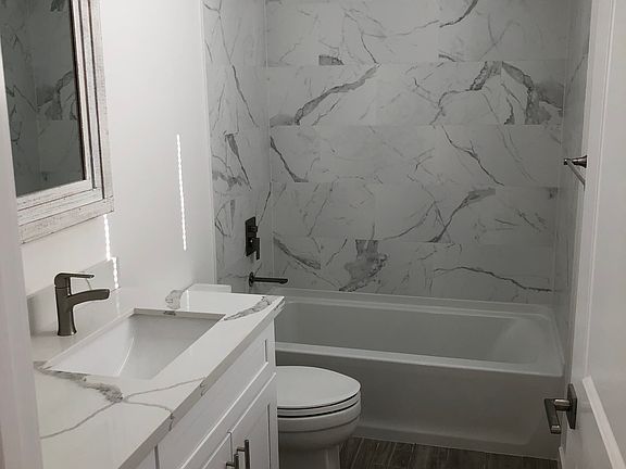 3rd image of 912 22nd St NW