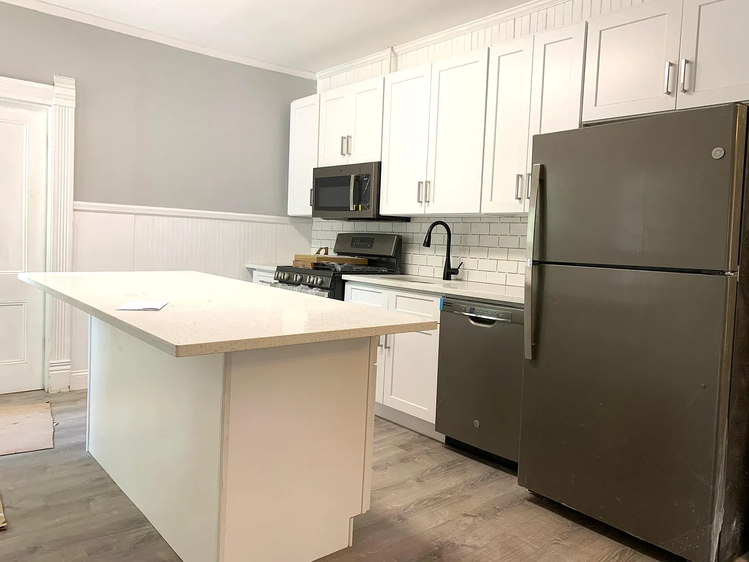 1 bed, 900 sqft, $2,600 — Photo 2