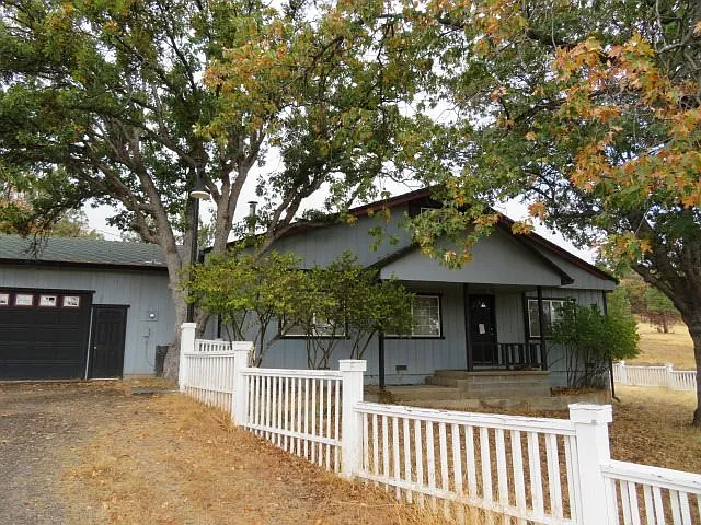 5515 Schulmeyer Rd photo 1