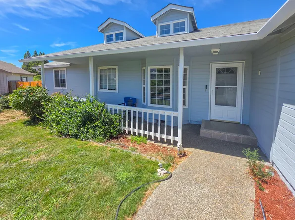 1453 SW Silver Maple Way, Grants Pass, OR 97526