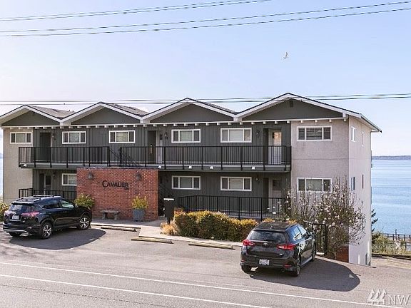 Cavalier Condos perched above Boulevard Park 