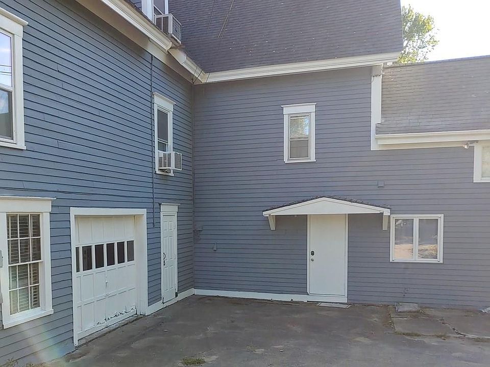 2nd image of 15 Rockwood Rd