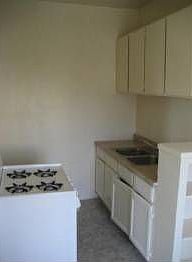 3rd image of 2651 S Manhattan Pl APT 202