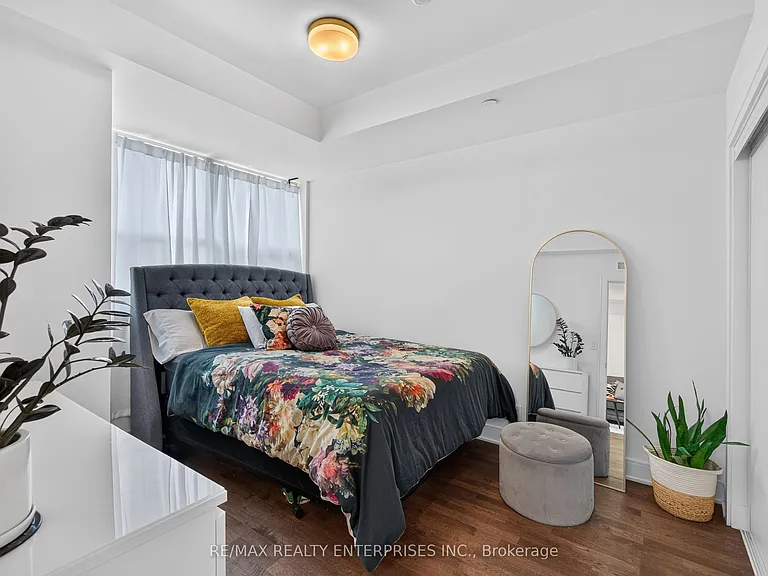1575 Lakeshore Rd W #340 — Photo 14