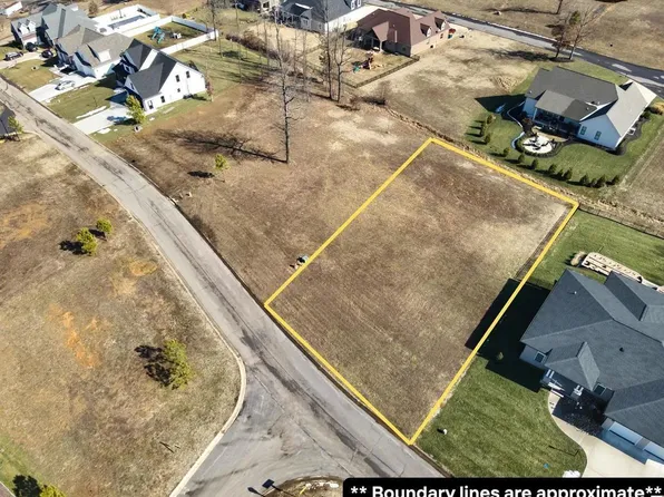 130 Overlook Dr, Paducah, KY 42003