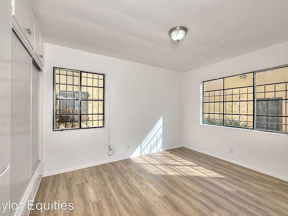 4th image of 4132 3/4 Somerset Dr
