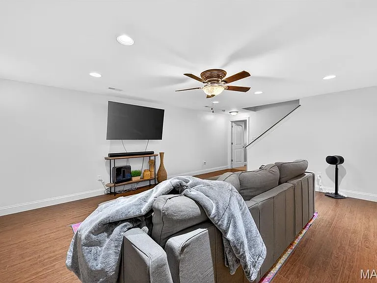 968 Ridgepointe Place Cir — Photo 33