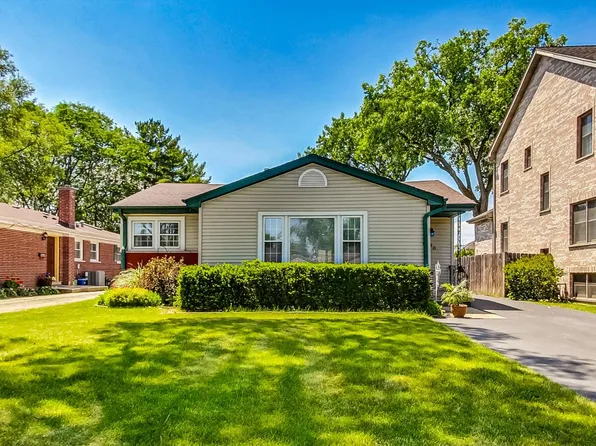 2330 Cedar St, Des Plaines, IL 60018