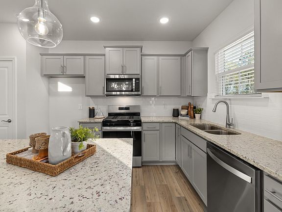 5th image of 1140 Lancashire Grove Pl