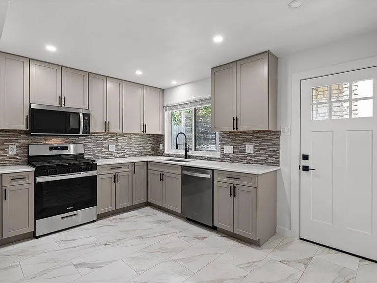 2500 Enfield Rd #1 — Photo 13