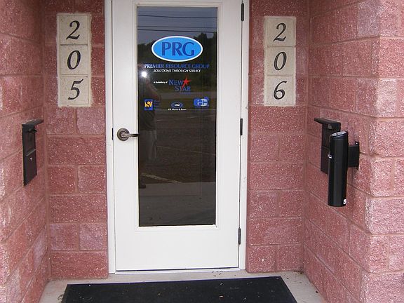Suite door