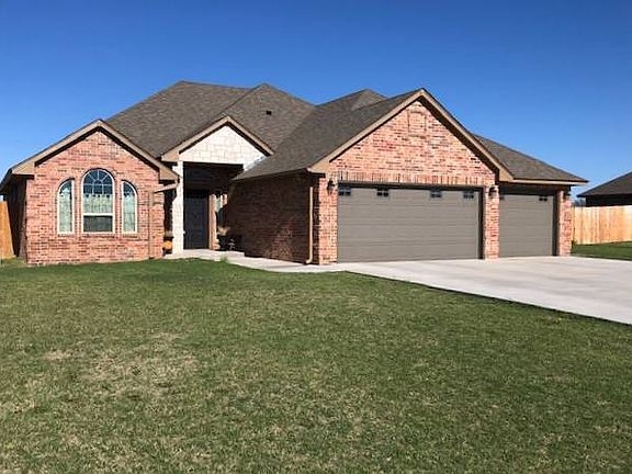 2nd image of 1221 Kase Ln