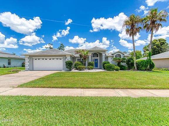 3rd image of 5975 Sawgrass Point Dr
