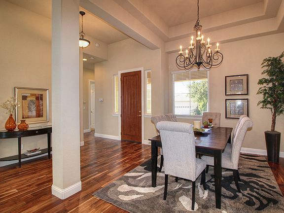 4th image of 2884 Carradale Dr