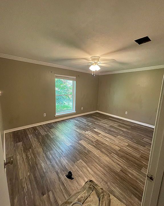 2nd image of 9511 Chaparral Ln